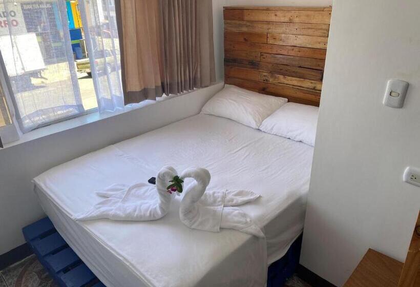 Номер Стандарт Трехместный, La Hacienda Rooms & Food