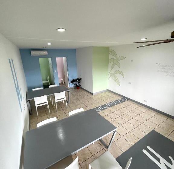 Четырехместный Номер Стандарт, La Hacienda Rooms & Food