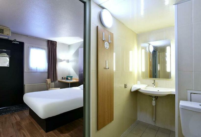 Номер Стандарт, B&B Hotel La Rochelle Angoulins