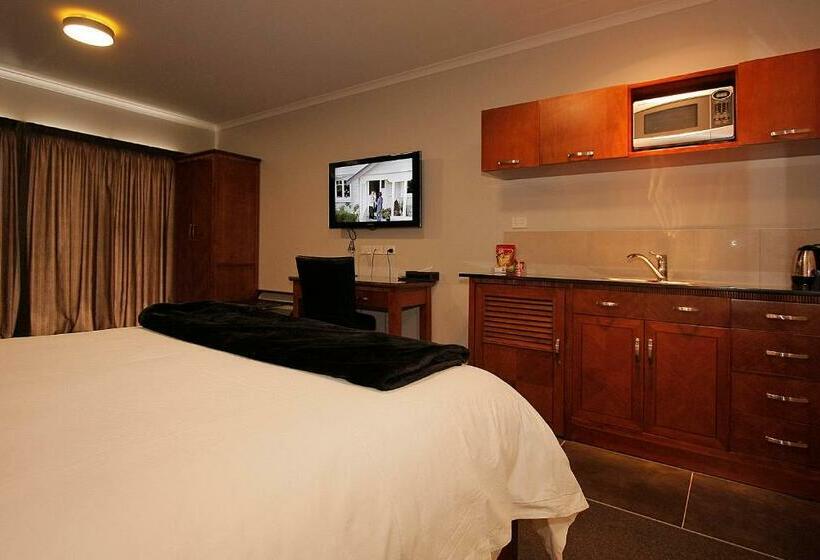 스탠다드 스튜디오, City Corporate Motor Inn