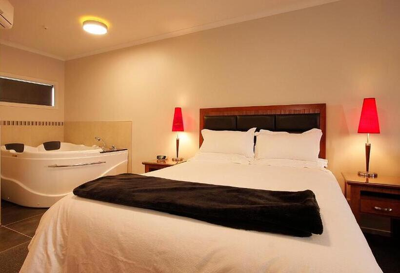 스탠다드 스튜디오, City Corporate Motor Inn