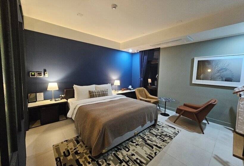 اتاق استاندارد, Js Boutique