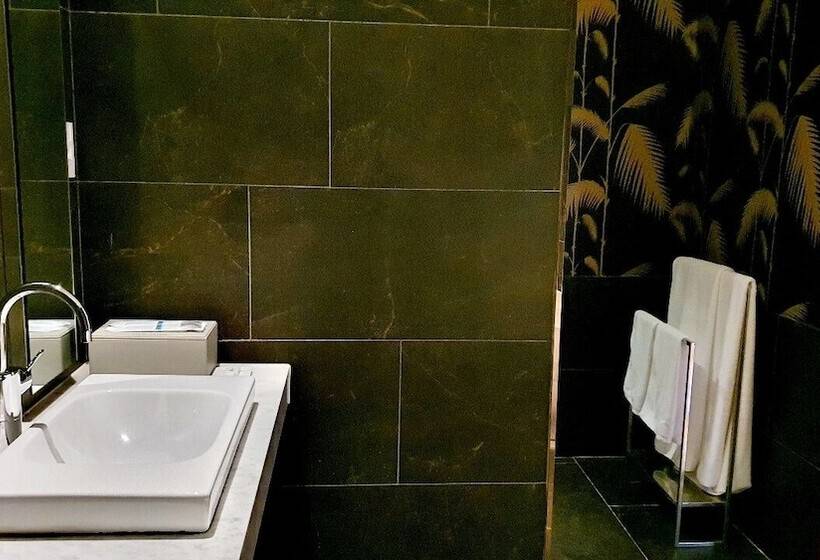 اتاق لوکس, Js Boutique