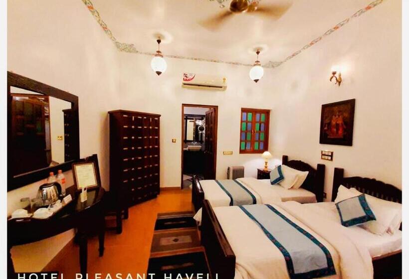 غرفة قياسية ثلاثية, Pleasant Haveli   Only Adults