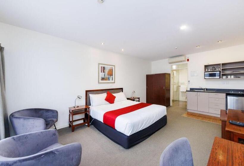 Студия Стандарт, Fitzherbert Regency Motor Lodge