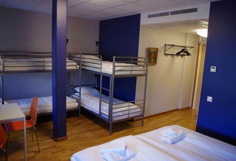 Семейный Номер Deluxe, Spoton Hostel & Sportsbar