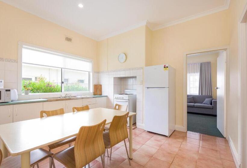 Апартаменты 3 Спальни, Albany Holiday Units