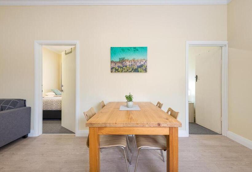 Кровать в Общей Комнате, Albany Holiday Units