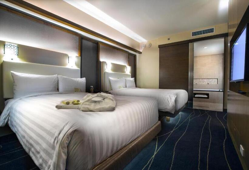 استودیو استاندارد با چشمانداز, Dusit Thani Guam Resort