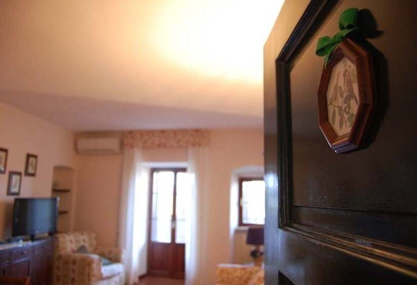 클래식 스위트, Il Castello Di Rosceto