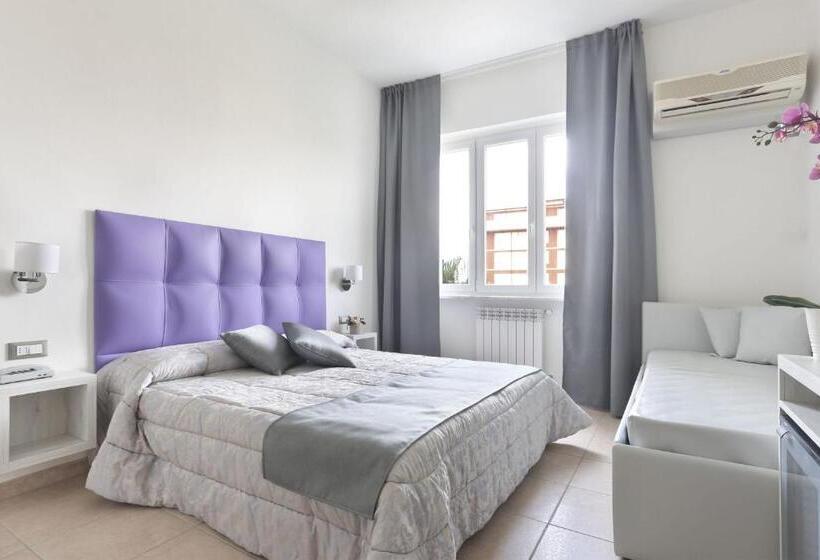 4 Bett Standardzimmer Meerblick, Nuovo Tirreno