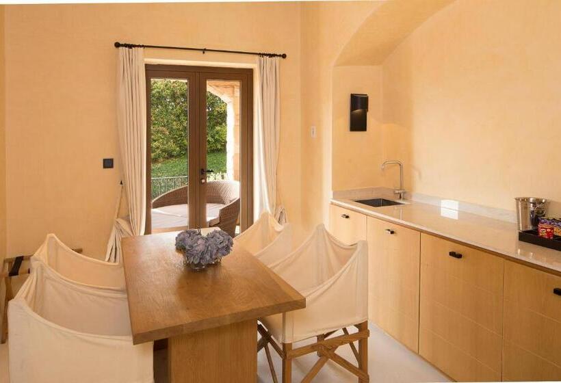 Номер Стандарт Вид на Город, Toscana Town Square Suites