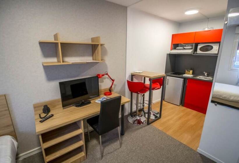 Студия Стандарт, Kosy Appart Hôtel Le Champ De Mars Reims
