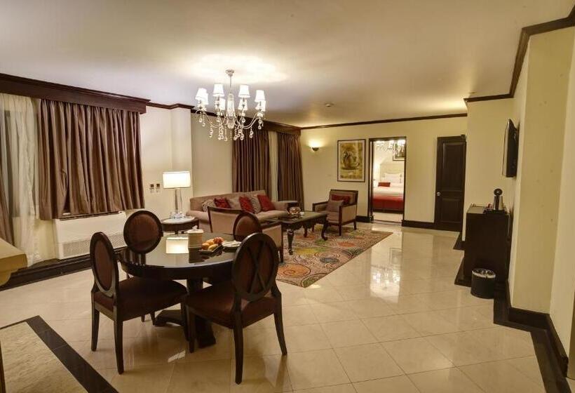 سوییت لوکس, Pearl Continental Bhurban