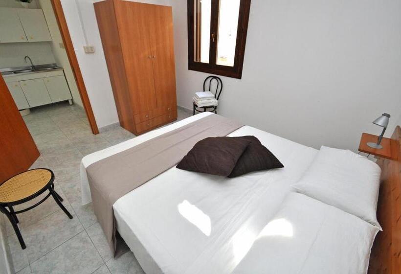 Дом 1 Спальня, Residence Elena