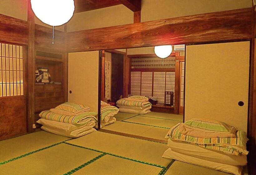 Кровать в Общей Комнате, Kominka Sharehouse Hooju