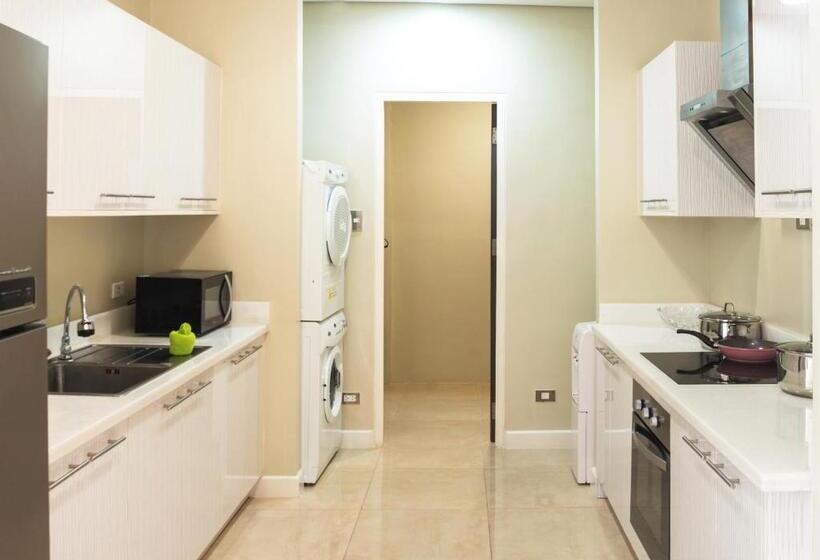 산 전망 스위트, Alicia Apartelle