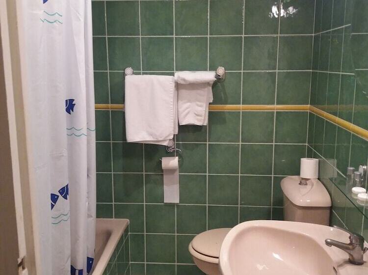 Номер Стандарт, L'ecailler