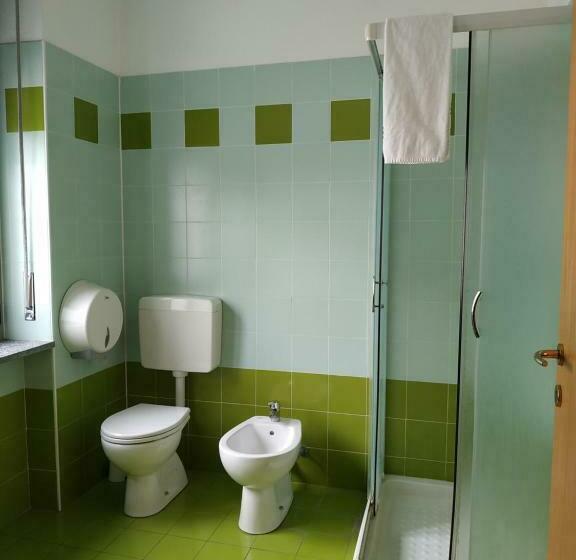 5人标间, Malpensa Fiera Milano Hostel