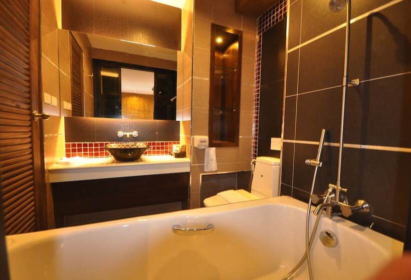 디럭스 룸, Chalelarn Hotel Hua Hin