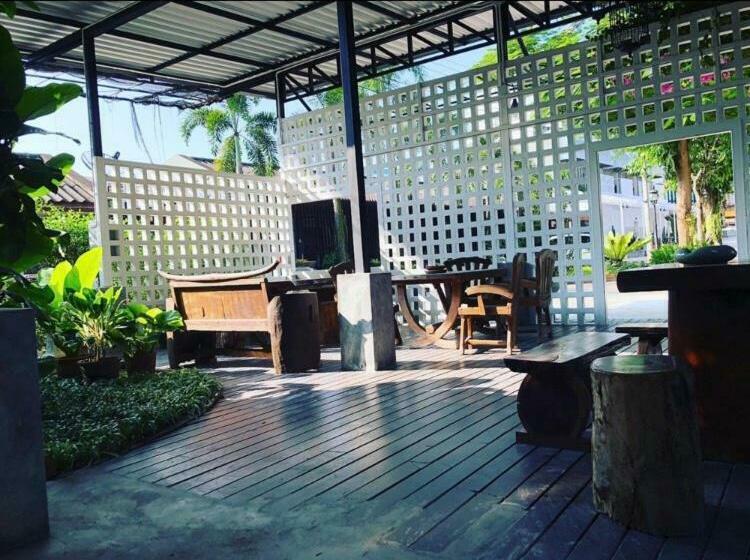 Номер Стандарт Индивидуальный, First Residence