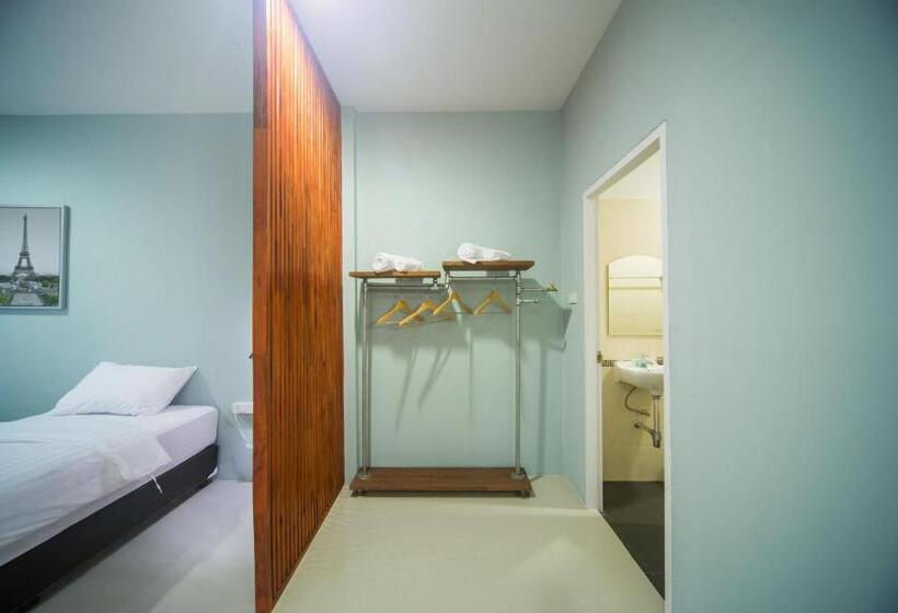 Номер Superior, First Residence