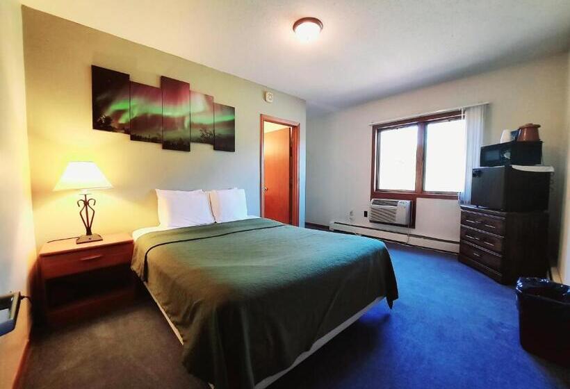 Номер Deluxe, North Ironwood Acres   Black River Lodge