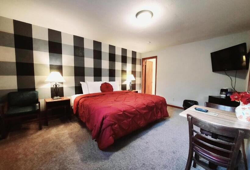 Стандартный Номер Кровать Кинг, North Ironwood Acres   Black River Lodge