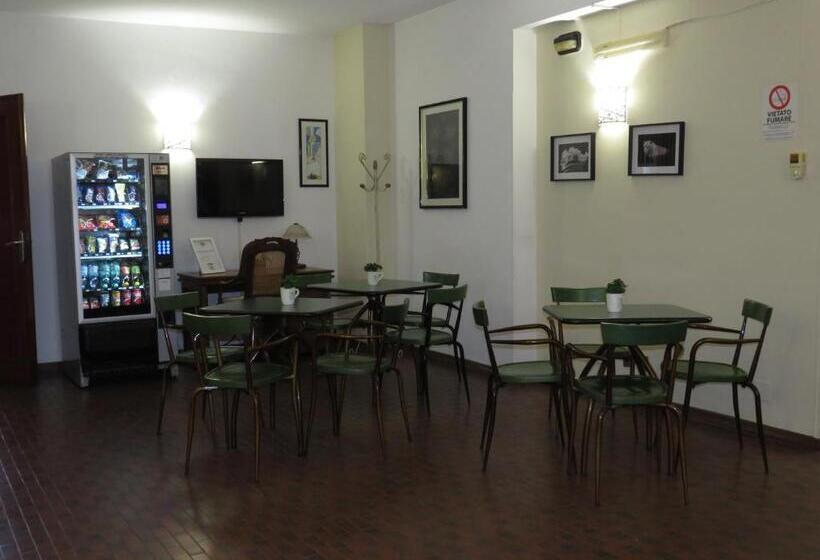 اتاق استاندارد چهار تخته, San Michele