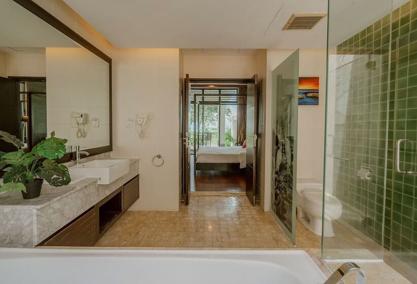 Вилла 3 Спальни, Borneo Beach Villas