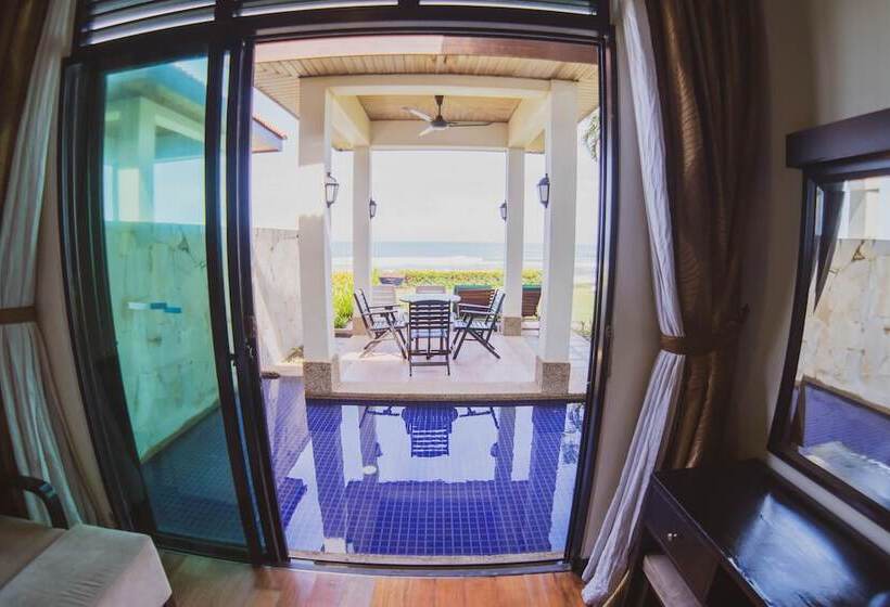 Вилла 2 Спальни, Borneo Beach Villas