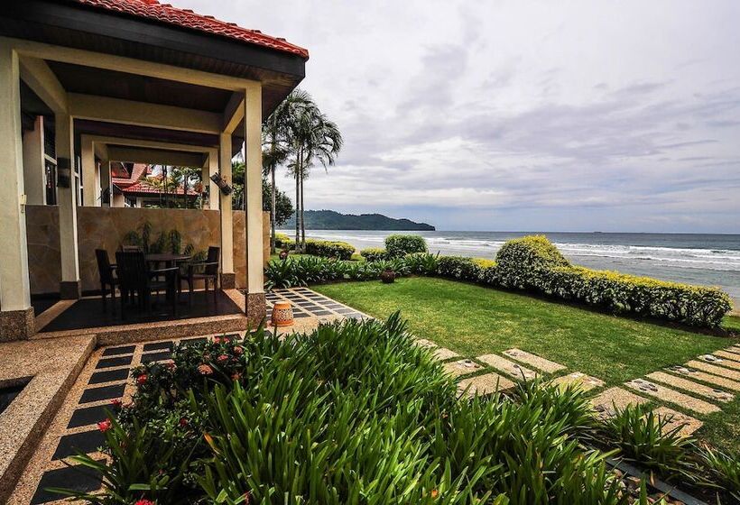 Вилла 2 Спальни, Borneo Beach Villas