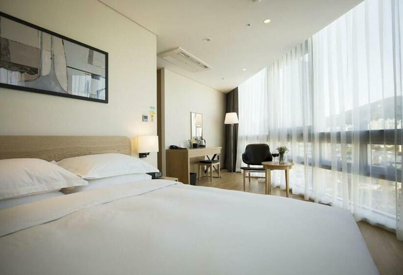 Deluxe Room City View, Best Western Haeundae