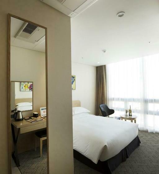 Standard Room City View, Best Western Haeundae