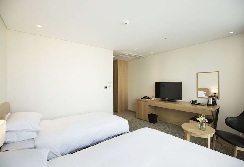 Standard Room City View, Best Western Haeundae