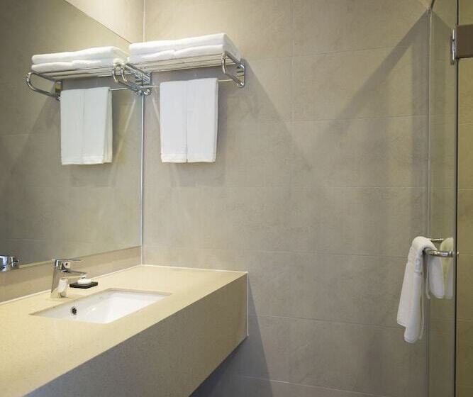 Standard Room 2 Double Beds, Best Western Haeundae