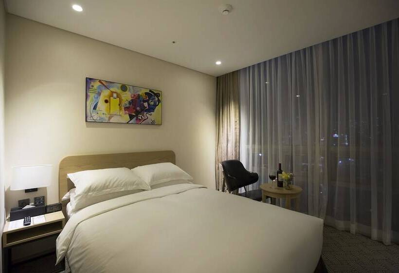 Standard Room Side Sea View, Best Western Haeundae