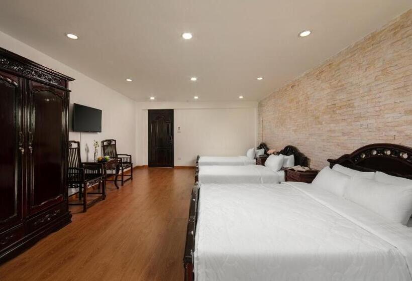 Deluxe Family Room, Little Diamond