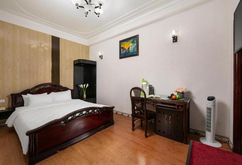 Superior Room, Little Diamond