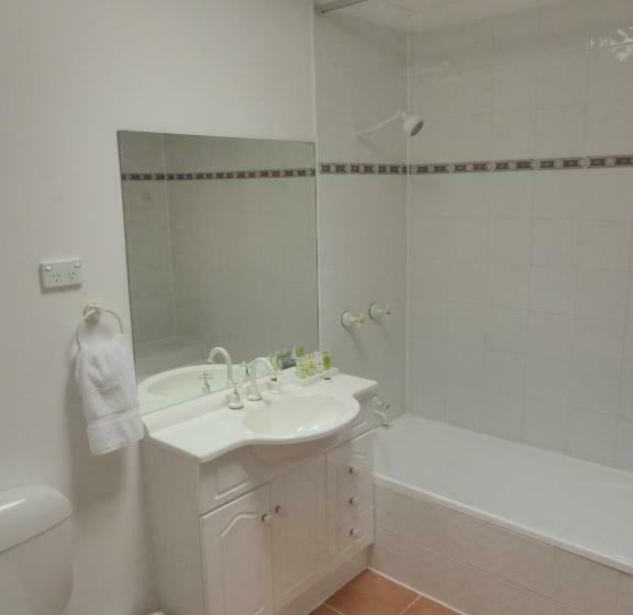 Апартаменты 1 Спальня, Lifestyle Apartments At Ferntree