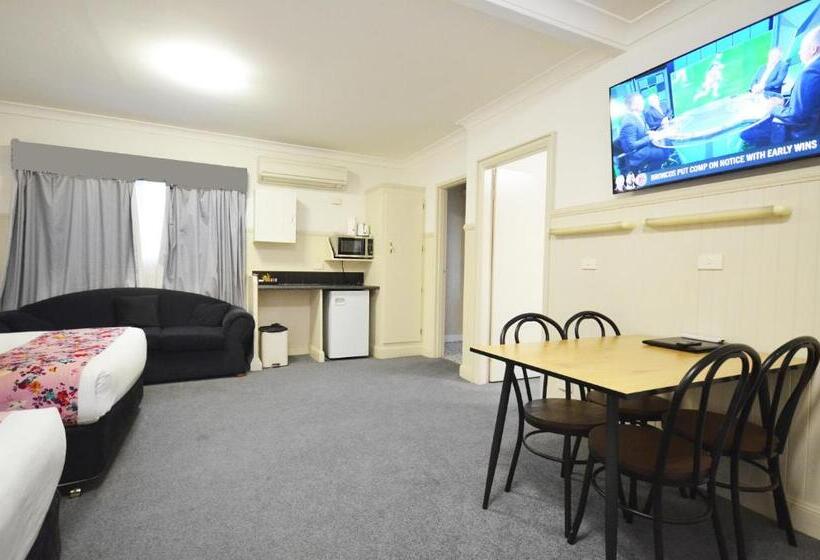 Family Suite, Ben Chifley Motor Inn