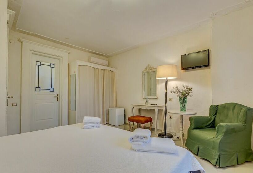 اتاق استاندارد, Cunda Battalos Küçük Otel