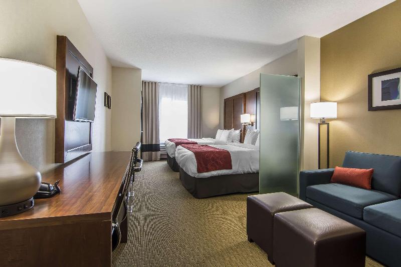 스위트, Comfort Suites Regina