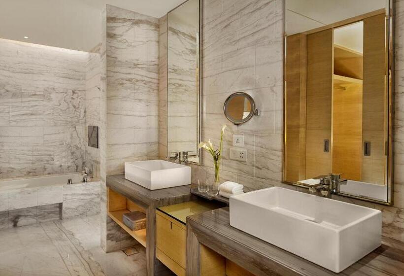 سوییت, Hyatt Regency Chandigarh