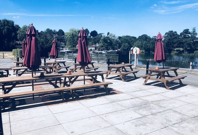 Номер Стандарт, The Riverside Inn