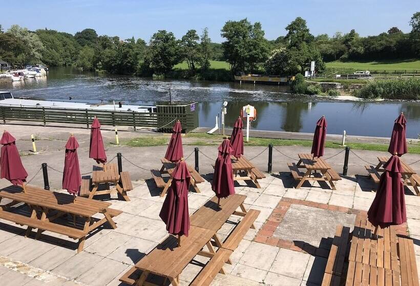 Номер Стандарт Индивидуальный Совместная Ванная, The Riverside Inn