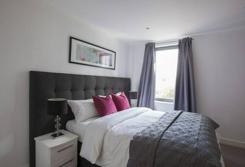 شقة سوبيريور غرفتين, Belvedere Stratford City Edge Apartments