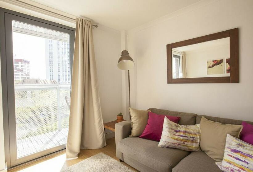 شقة سوبيريور غرفتين, Belvedere Stratford City Edge Apartments
