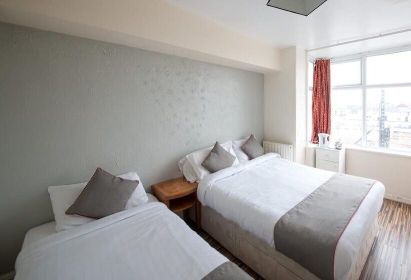 Номер Стандарт Трехместный, Myroomz Hollingdales