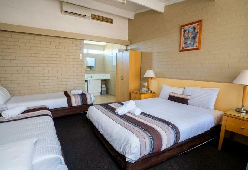 패밀리 룸, Parkview Motor Inn
